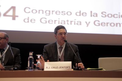 Reacciones adversas a medicamentos por no haber sido adecuadamente estudiados en mayores