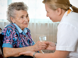 La SEGG presenta una guía para mejorar la asistencia sanitaria a pacientes ancianos con cáncer