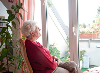 La soledad afecta la salud de los mayores