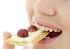 Dormir menos es comer más