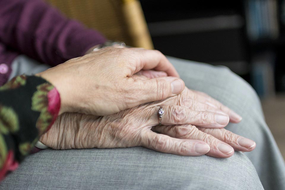 La soledad golpea a más de dos millones de personas mayores de 65 años </st